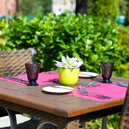 Czech Ferenc فندق 4*