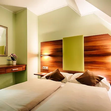 Czech Ferenc بودابست